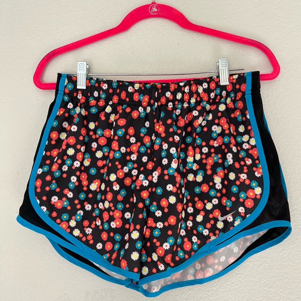 NIKE | floral shorts with liner